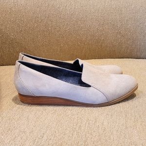 Dr. Scholls tan loafers
